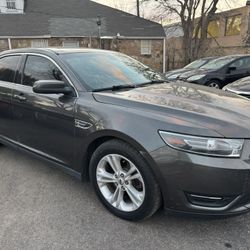 2016 Ford Taurus