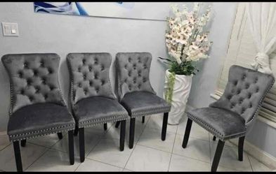 4 New dining chairs