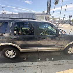 2002 Ford Explorer