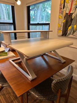 Branch desk riser with shelf