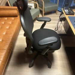 Nightingale CXO Executive Luxury Chair