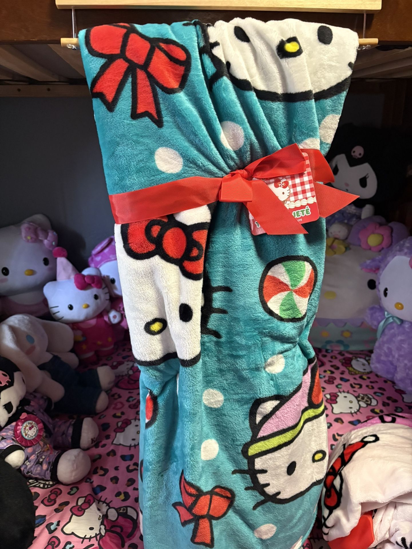 Hello Kitty Blanket