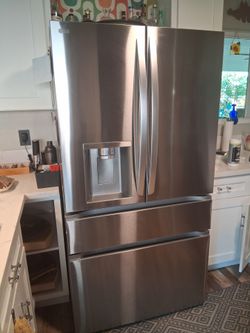 1/2 off LG REFRIGERATOR