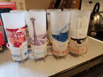 Mint condition 1962 worlds fair glasses