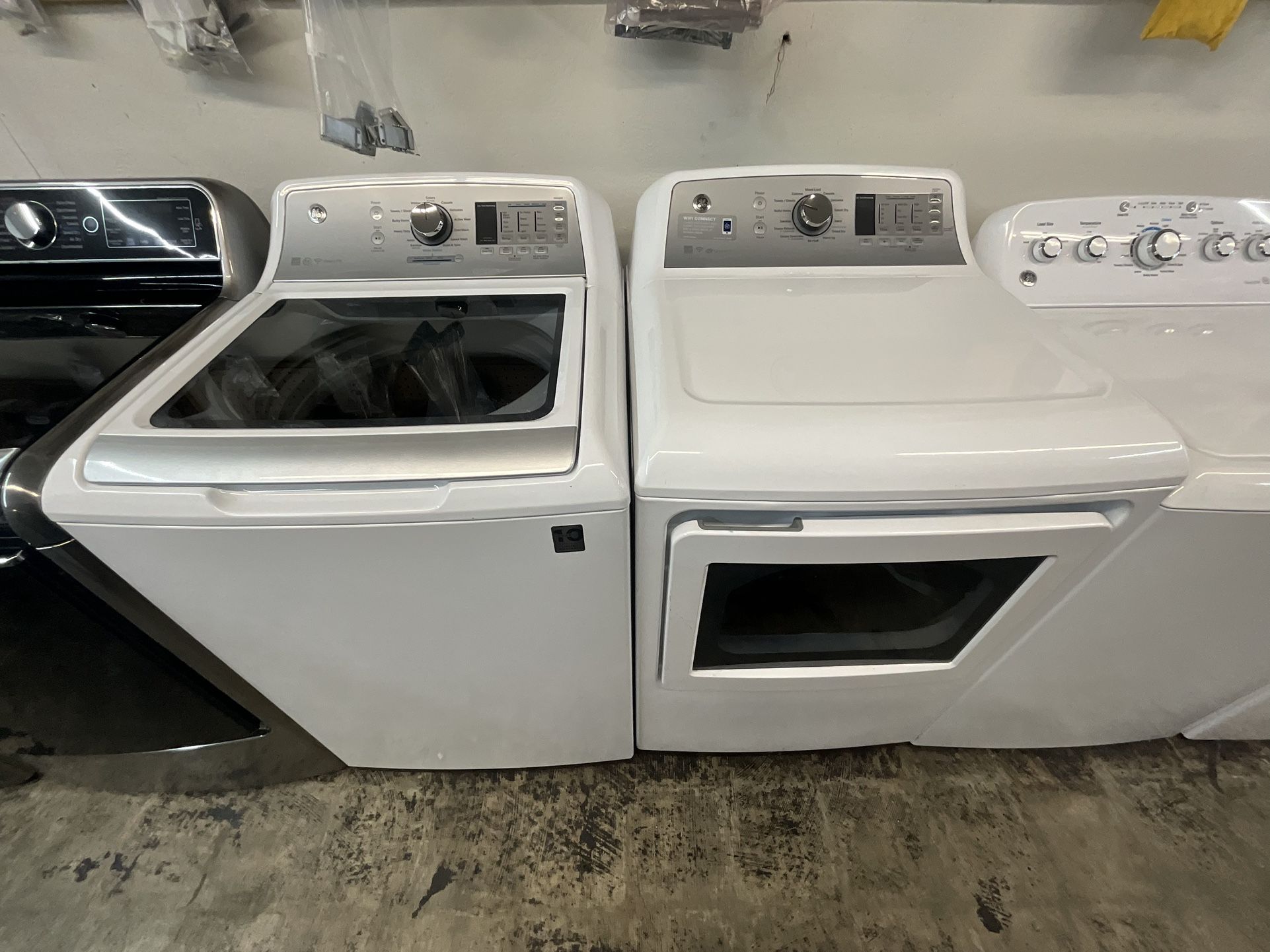 GE Washer And Dryer Set