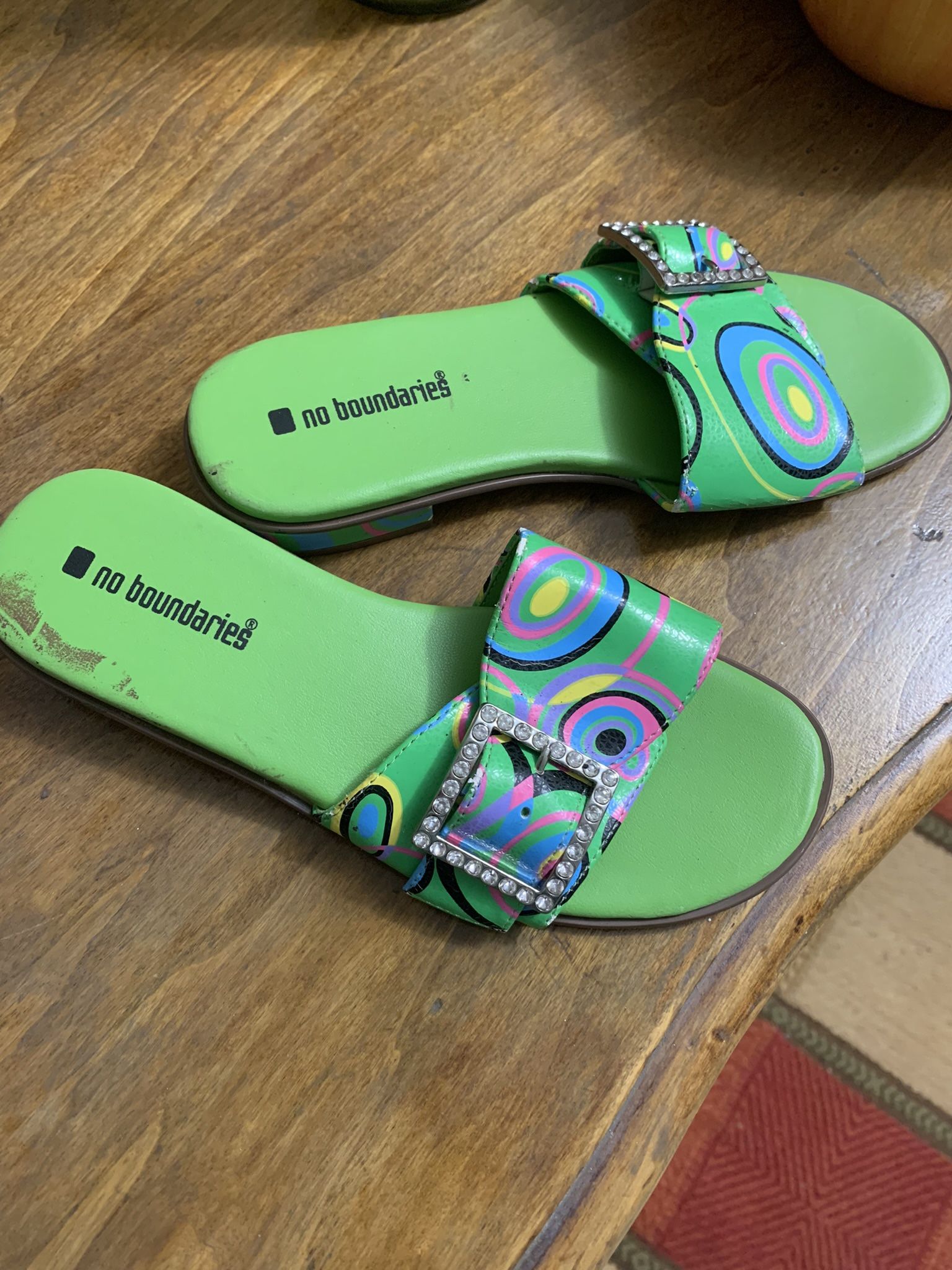 Girls shoes Sz 2