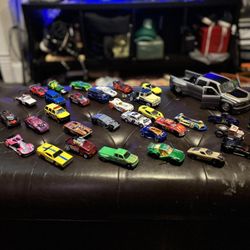 40 Matchbox Cars