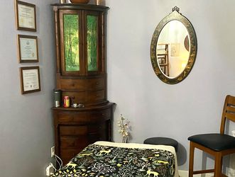 Vintage Chinoiserie Mirror – Gold & Black – Hollywood Regency – 33x20