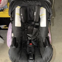 Donna Stroller W/ Latch Base