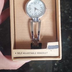 Brand New In Box  Bracelet Watch