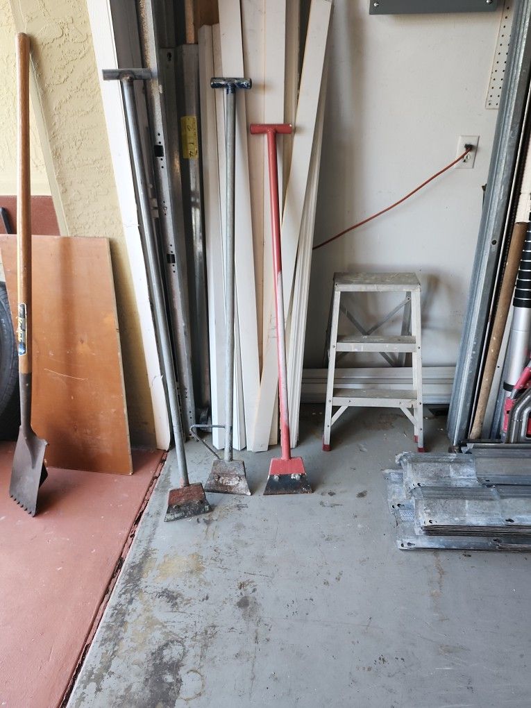 Floor And Tiles Remover. $ 11. 00. EACH