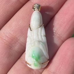14k Gold Jade Charm Pendant 