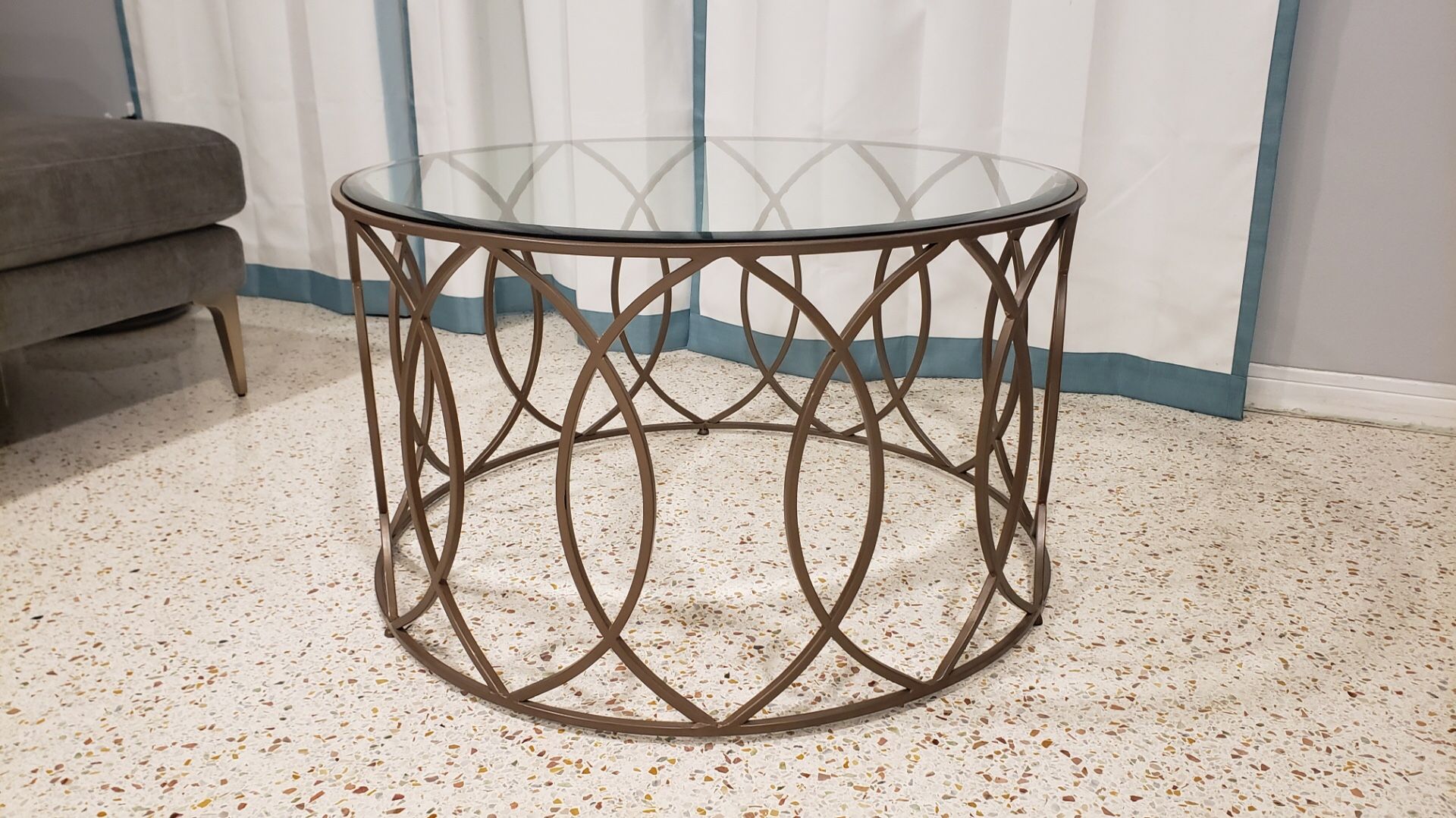 Pier1 coffee table