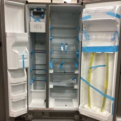 Whirlpool Side-by-Side Refrigerator in Stainless steel with Adaptive Defrost and ADA Compliant