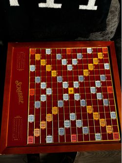 Scrabble Deluxe