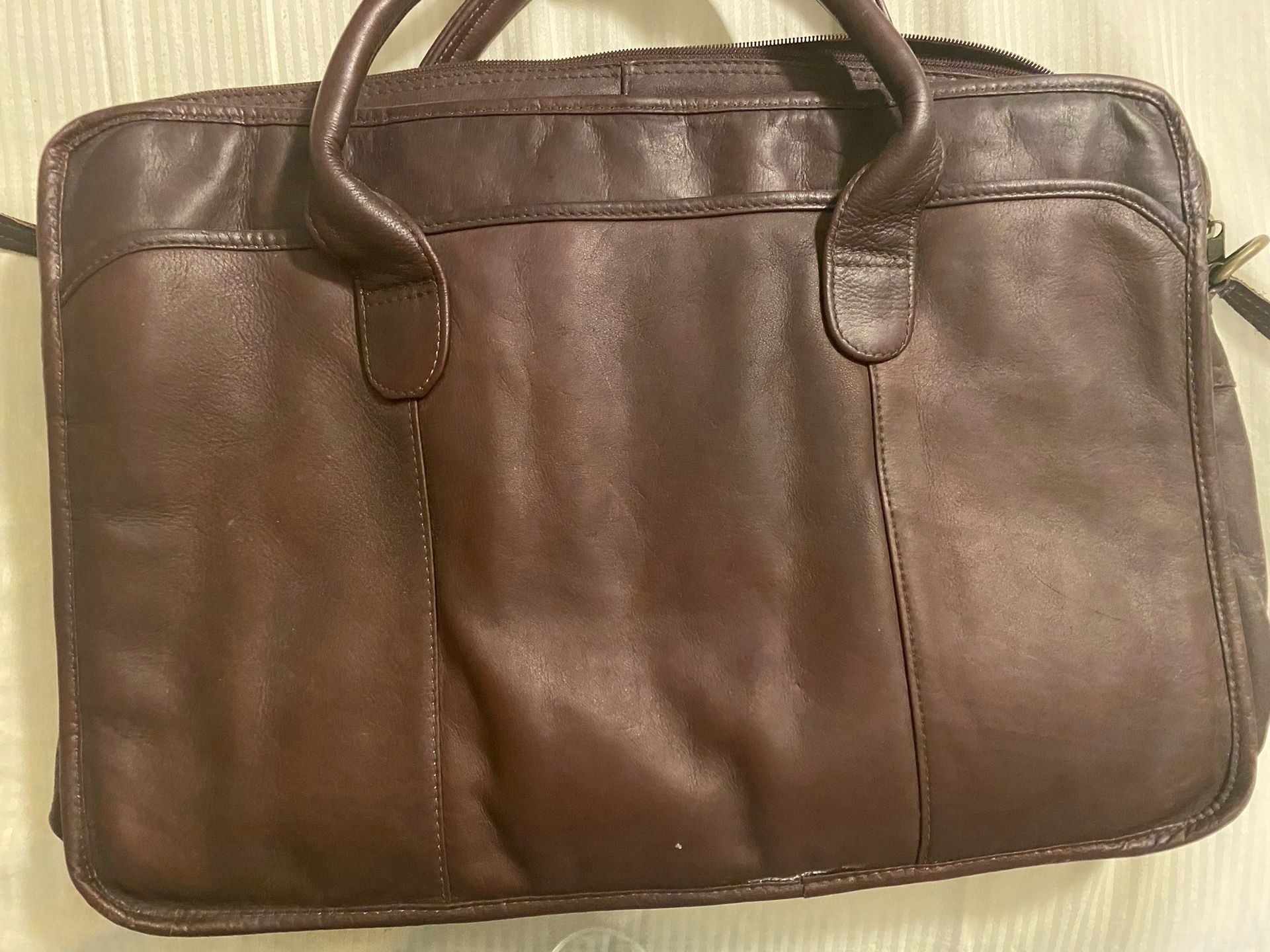 Leather Soft-sided Messenger Bag/Briefcase