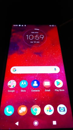 Moto Z3 Verizon unlocked 64 gig...uhd screen it's amazing colors