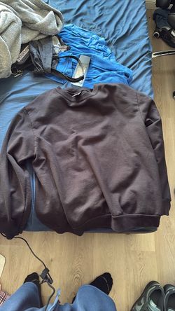 Black Crewneck Sweatshirt