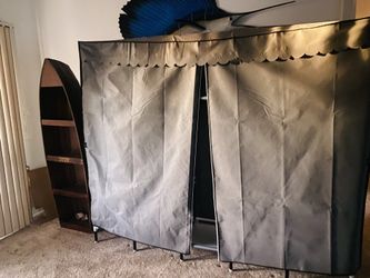  month old closet for sale 