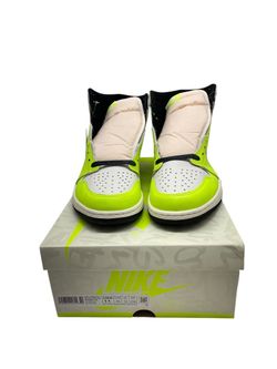 Nike Air Jordan 1 Retro High OG MENS Model: 555088-702 (CMP117736)