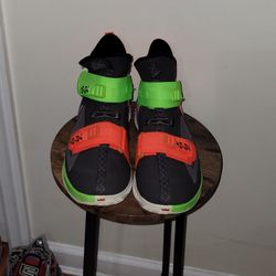 LeBron Soldier 13 Thunder Grey