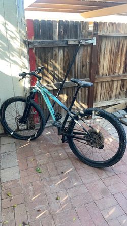 trek mountain bike black/ teal