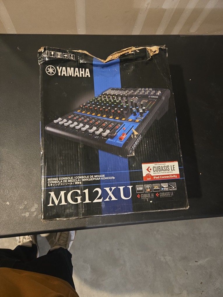 Yamaha Mixing Console