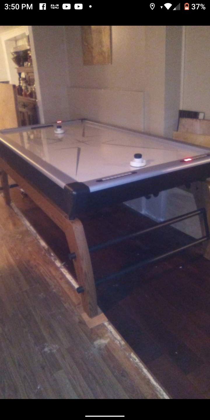 Air Hockey Table