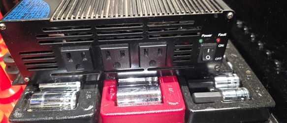 12v to 120v  1500w Power inverter
