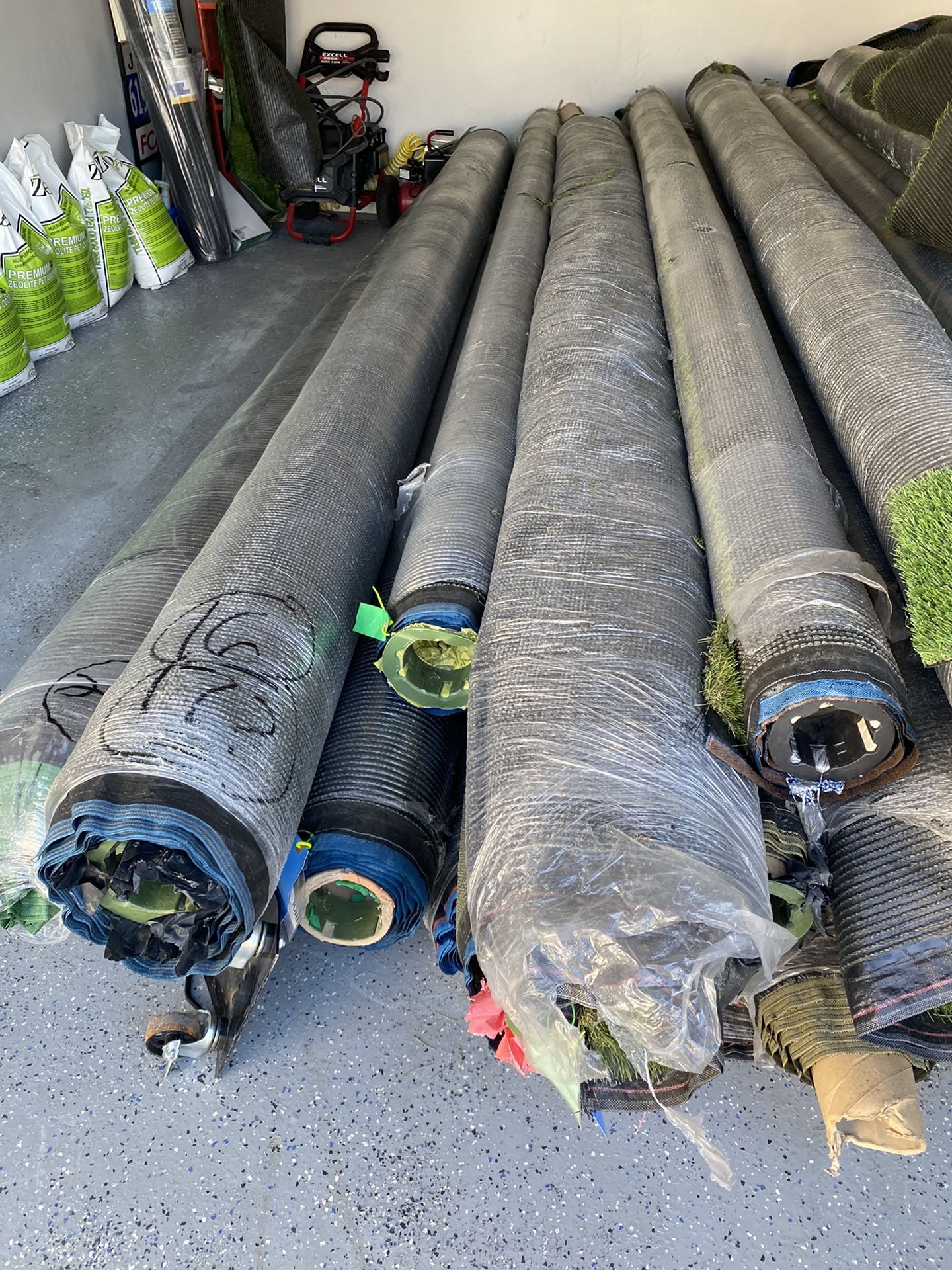 Artificial turf 15x10 size brand new grass $300 price firm ππΏππΏππΏππΏ