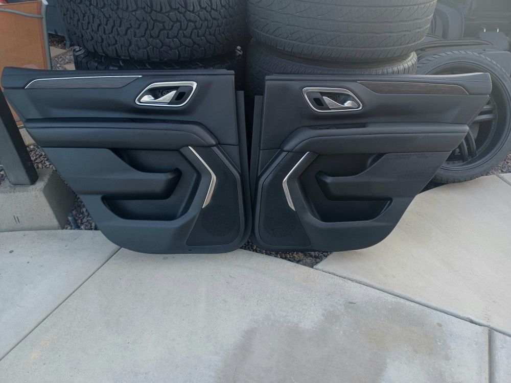 Chevy TAHOE rear Door Panels 21 to 24
