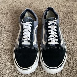 Vans Oldskool Sk8 low blue/white suede sneakers size 7 men’s/8.5 women’s
