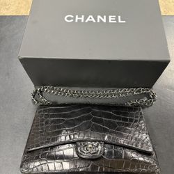 Chanel Women’s Purse 