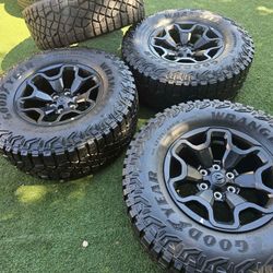 4 RAM TRX WHEELS&TIRES 325-65R18 $1950