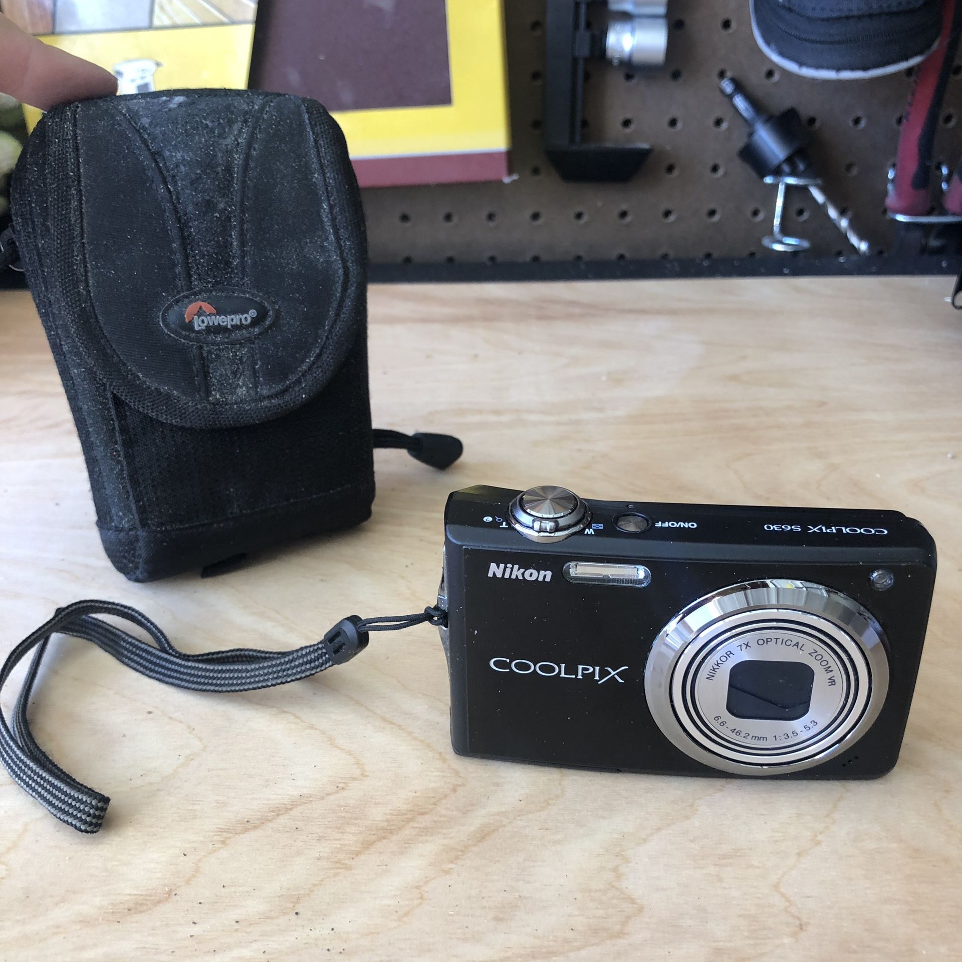 Nikon Coolpix Digital Camera & Case