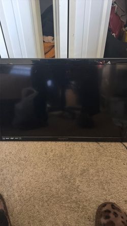 Slim LED MAGNAVOX TV