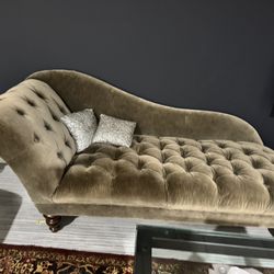 Chaise Lounge “Fainting Couch”- Velvet