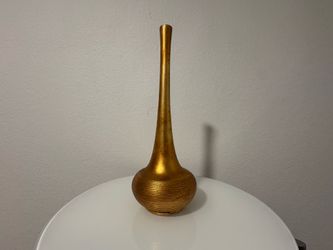 Elegant Long Neck Vase Gold Ceramic