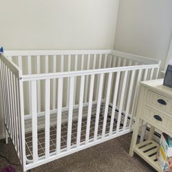 Dream On Me Synergy 5-In-1 Convertible Crib In White, 