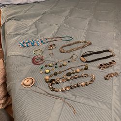 Lots Of Costume Jewelry   Just A Preview 