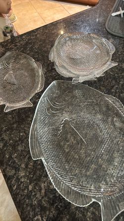 Fish glass plates