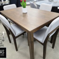 Dining TBL SET ✅ Delivery available ✅ Financing Options Available!✔️✨️No Credit Needed✔️✨️$0 Or $50 Down Payment✨️