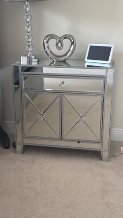 Mirror nightstand