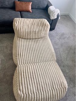 Foldable lounger. Barley used