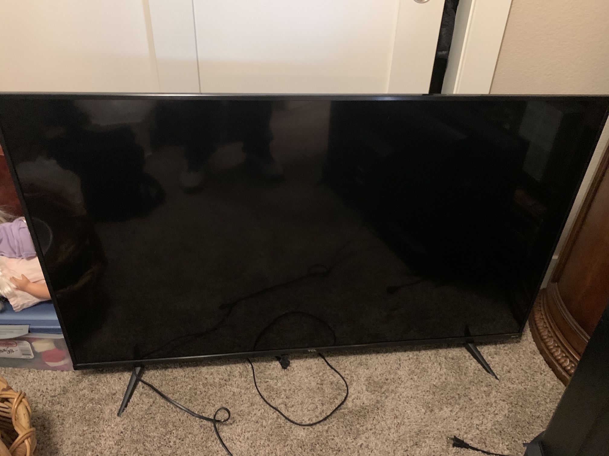 55 Inch TCL. ROKU. Tv