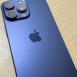 Selling My Mint Deep Blue iPhone 15 Pro Max