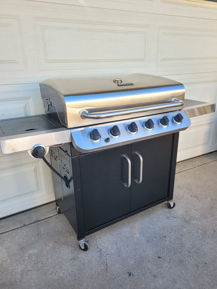 Char-Broil 6 Burner BBQ Grill/ Asador