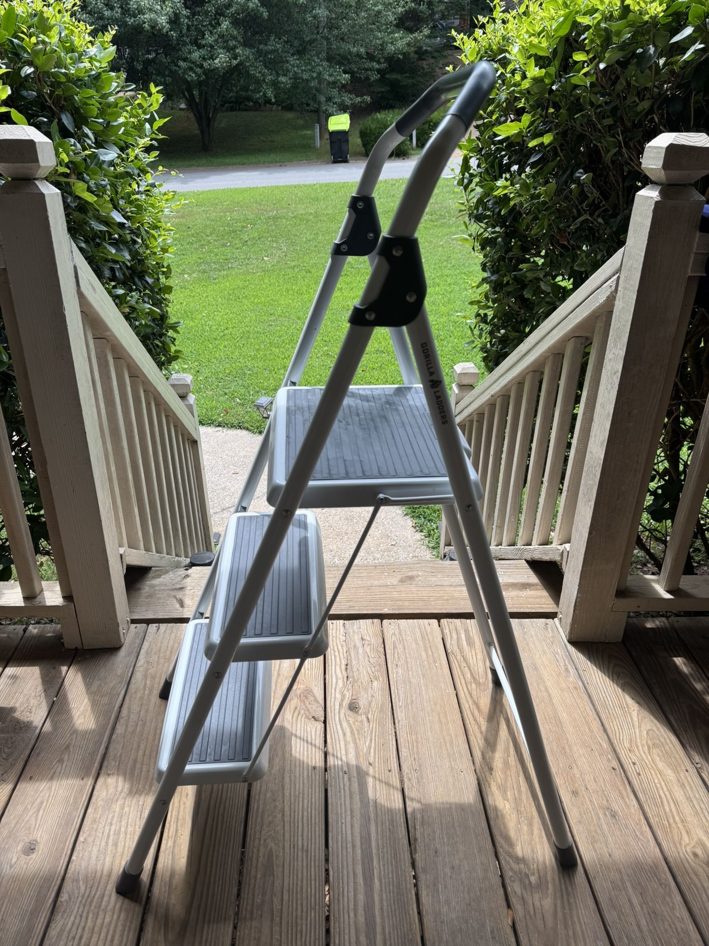 3-step Gorilla Ladder