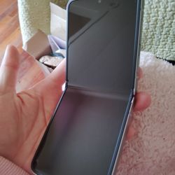 Samsung Z Flip 6 