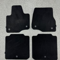 Genuine Lincoln Navigator Floor Mats. Great condition. Black in color and will fit 2018 - 2024 Navigator and Ford Expedition.